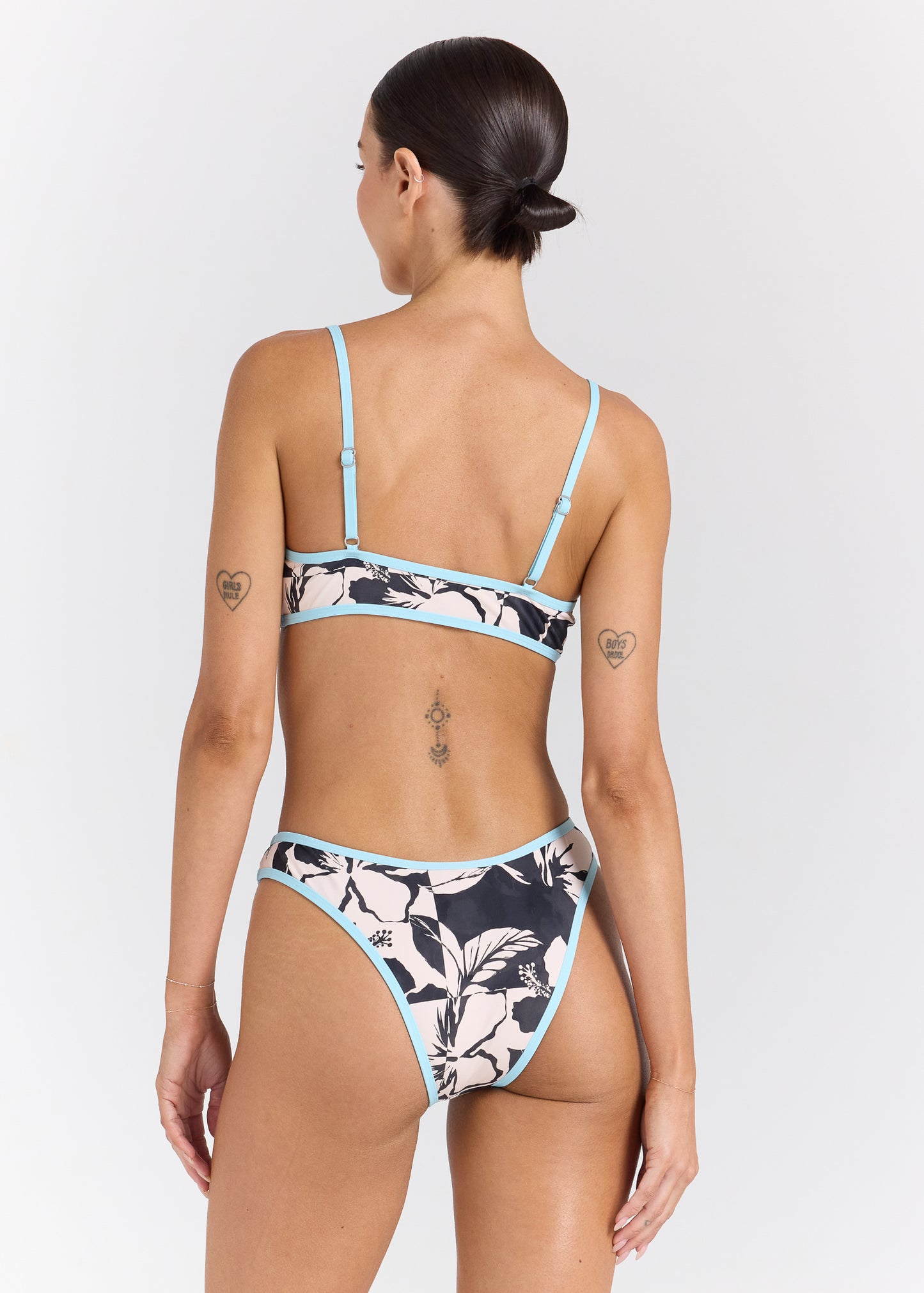 Oahu Scoop Bralette Bikini Top - Black