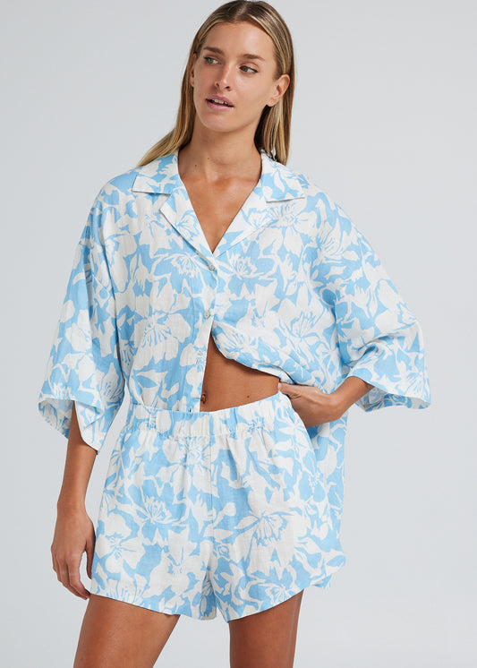 Plantations Slit Short - Blue Hawaii