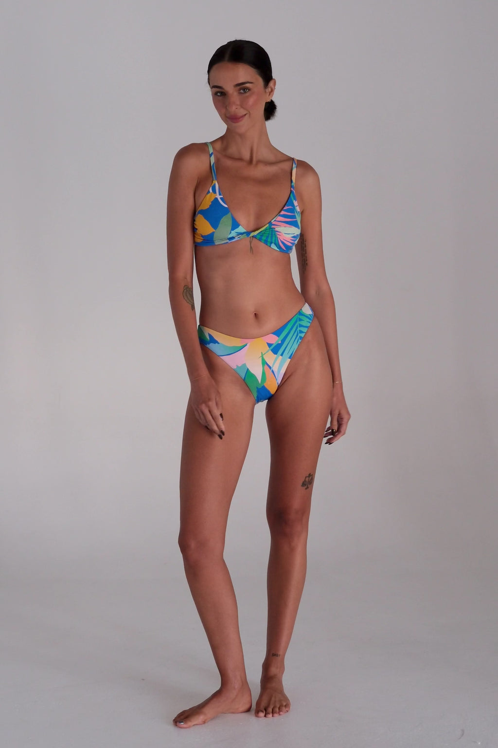 Lahaina Twist Bikini Top - Ocean